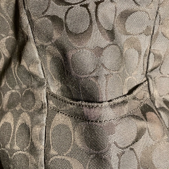 COACH CANVAS/LEATHER LOGO TOTE BAG - Picture 10 of 15